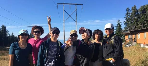 C7娱乐-岭东暴熊队对阵江畔雪豹队，冲浪公开赛击败，细节决定成败——的简单介绍