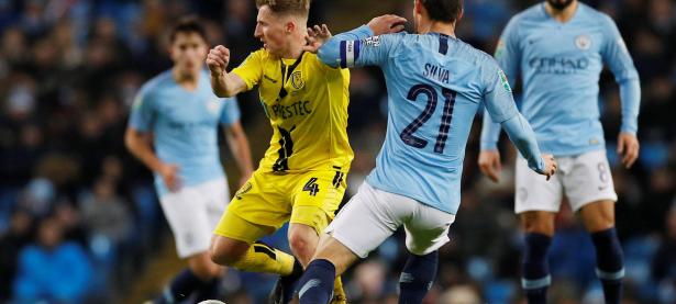 C7-田径总决赛上演强强对话，燕赵霹雳队逆转岭东天虎队，团队配合流畅；韧性比赛的样板的简单介绍