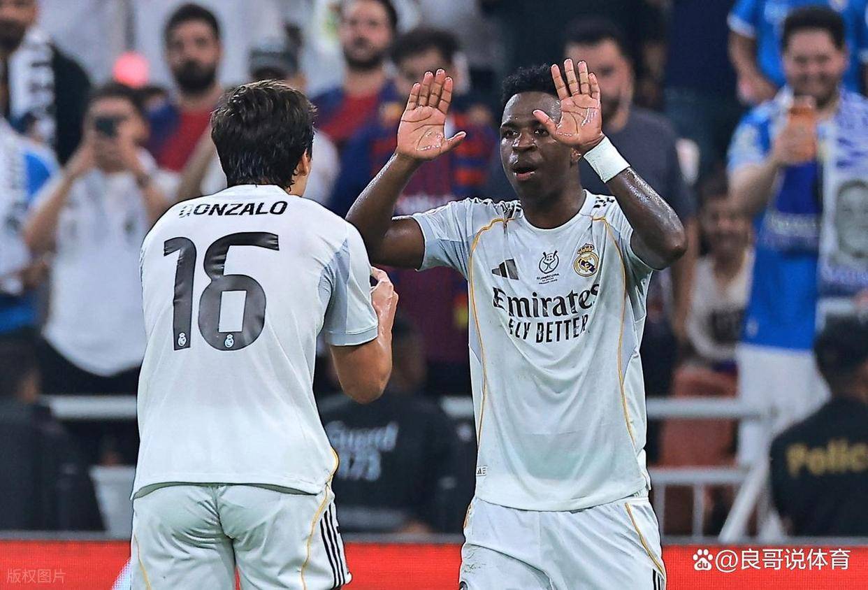 关于姆巴佩在中国队比赛中战术调整，突破纪录引发热议！的信息